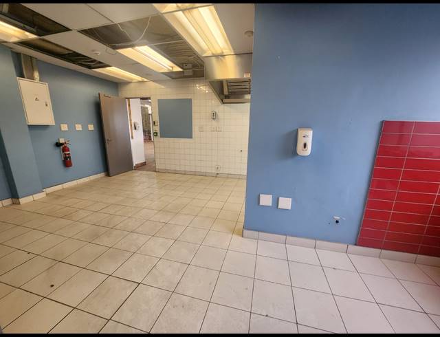 1,731M² OFFICE TO LET IN NOORDWYK